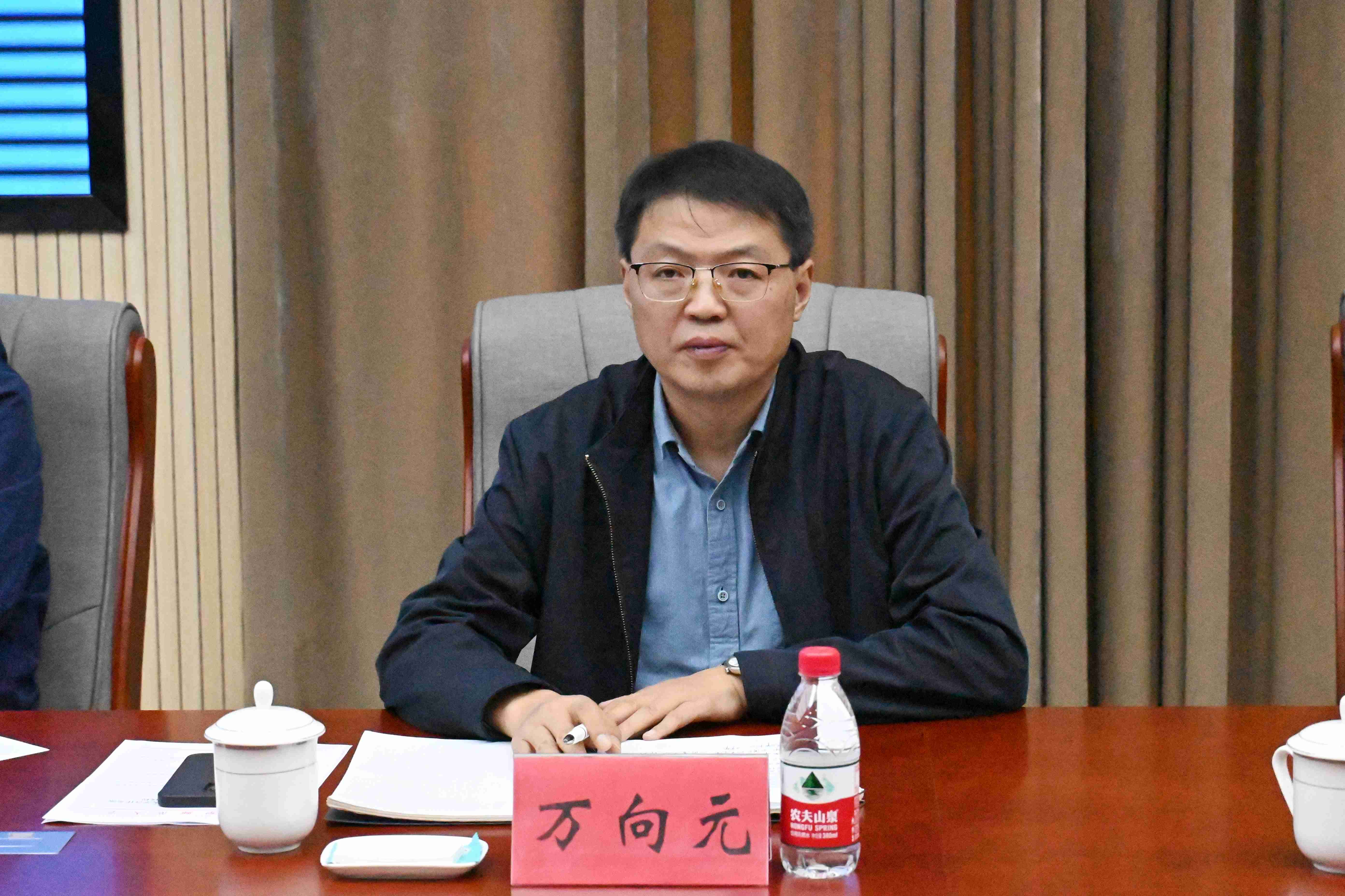 万向元yzcca88登录官网生物研究院院长.jpg